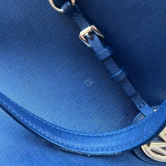 Michael Kors Jet Set Navy Tote - Picture 10 of 10